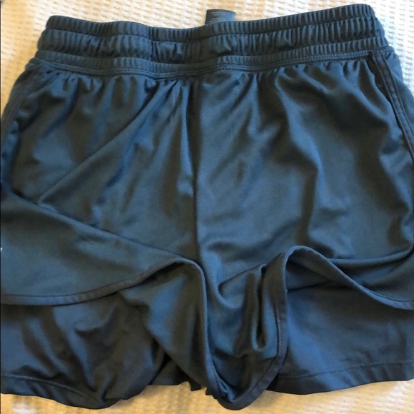 Running shorts - Picture 3 of 3